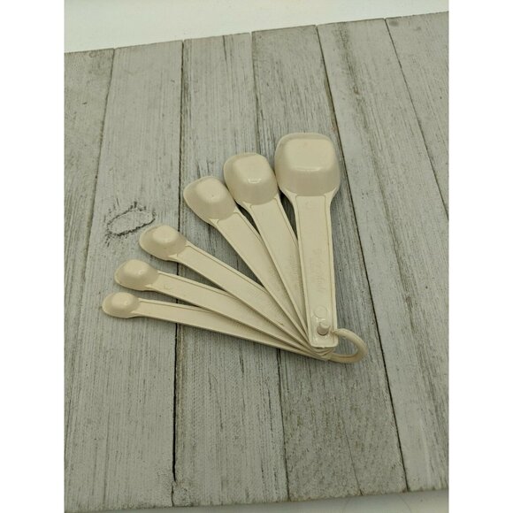 Tailor Made Almond 6 Piece Measuring Spoons 1/8 tsp-1 Tblsp - Picture 4 of 5